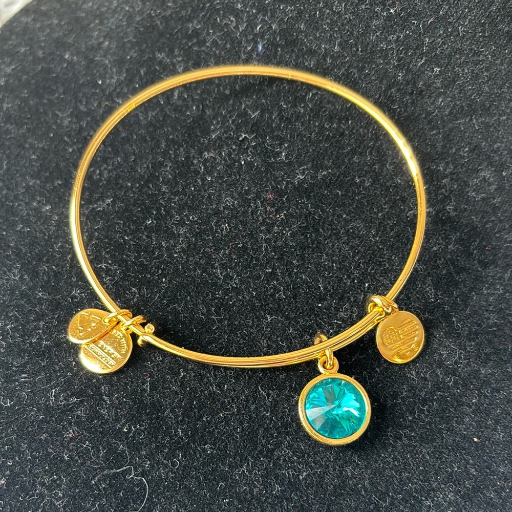 NWOT Alex & Ani March Gold Bangle Bracelet